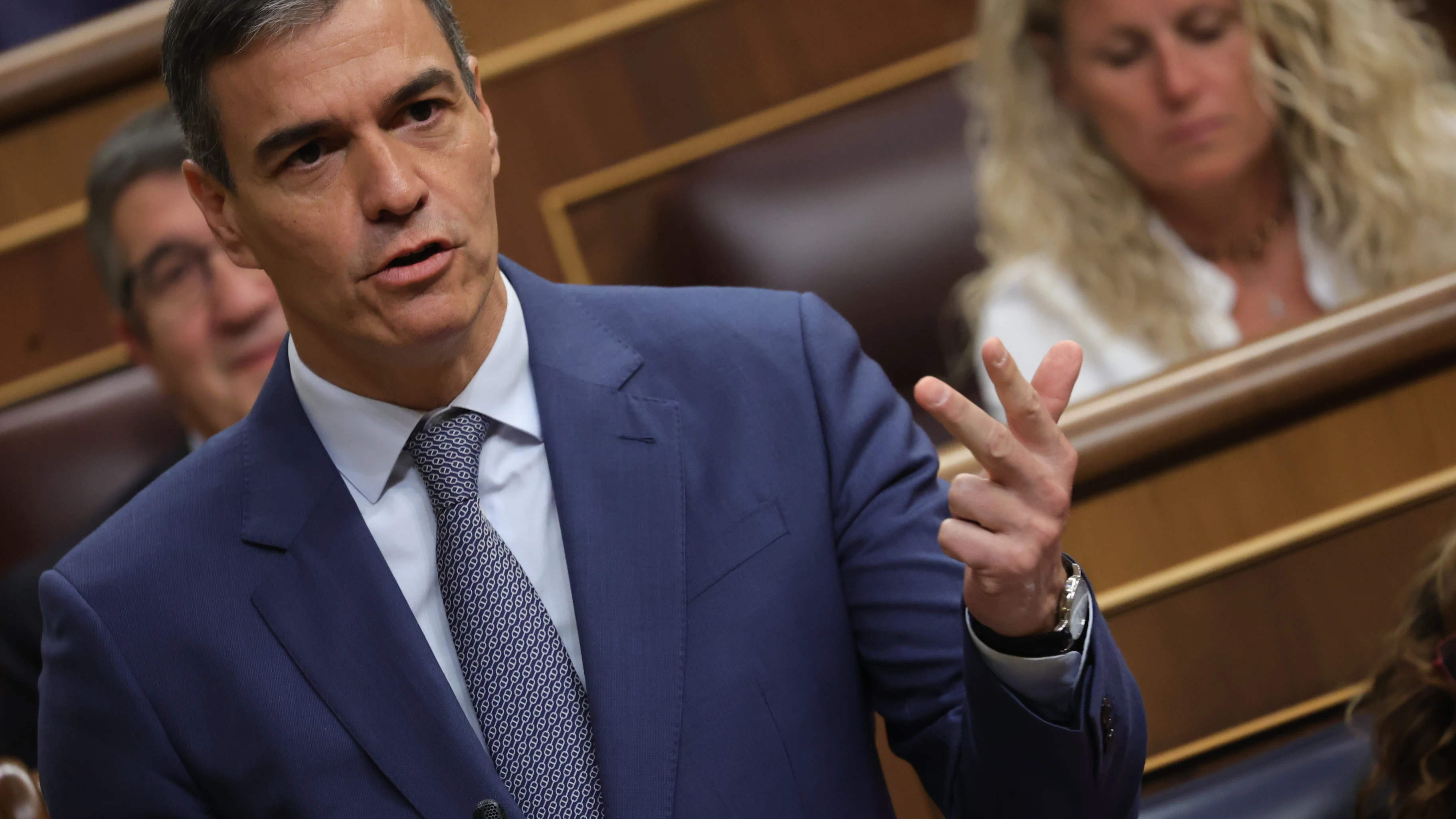 El presidente del Gobierno, Pedro Sánchez, interviene durante la sesión de control al Gobierno, en el Congreso de los Diputados, a 29 de mayo de 2024, en Madrid (España).