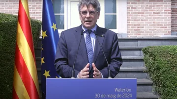 El expresident de la Generalitat Carles Puigdemont comparece desde Waterloo