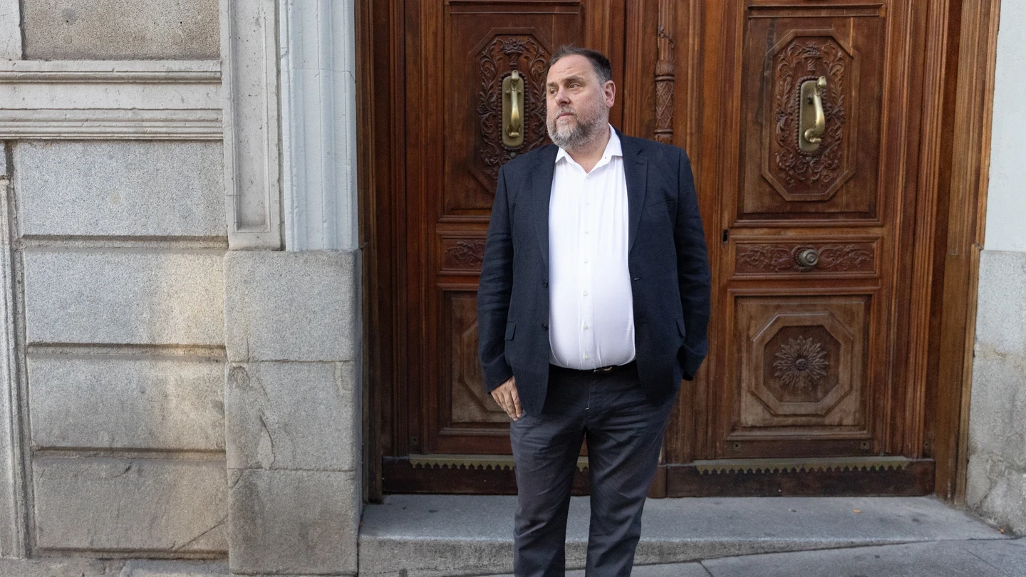 Oriol Junqueras, a su llegada al Congreso para la aprobación definitiva de la ley de amnistía. Oriol Junqueras, a su llegada al Congreso para la aprobación definitiva de la ley de amnistía.
