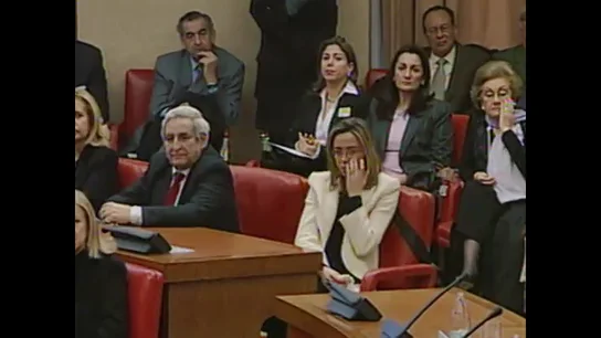El falso discurso de Enric Marco sobre el nazismo que hizo llorar a Carme Chacón: "Nos ahogábamos en nuestras propias heces" El falso discurso de Enric Marco sobre el nazismo que hizo llorar a Carme Chacón: "Nos ahogábamos en nuestras propias heces"