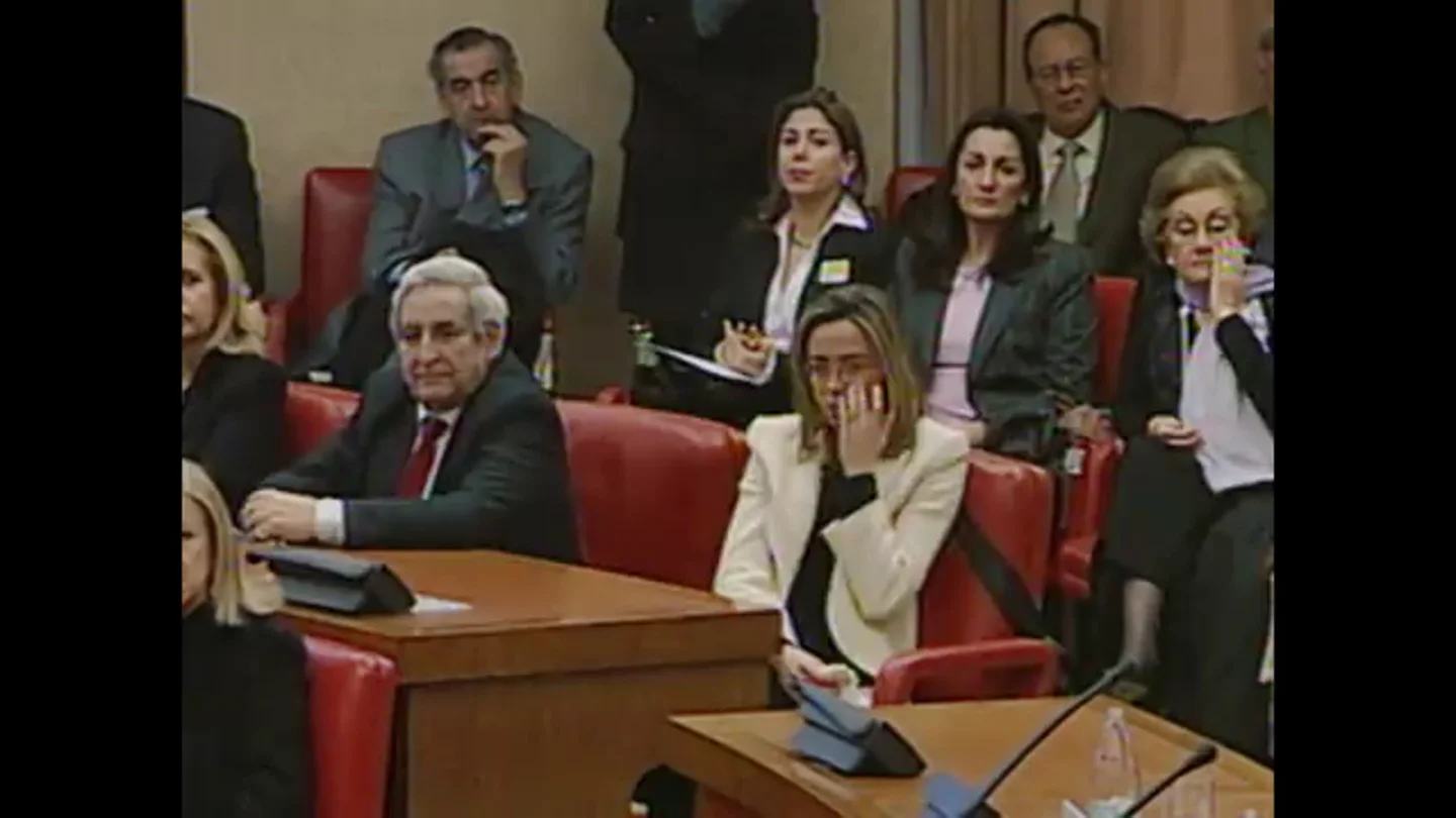 El falso discurso de Enric Marco sobre el nazismo que hizo llorar a Carme Chacón: "Nos ahogábamos en nuestras propias heces" El falso discurso de Enric Marco sobre el nazismo que hizo llorar a Carme Chacón: "Nos ahogábamos en nuestras propias heces"