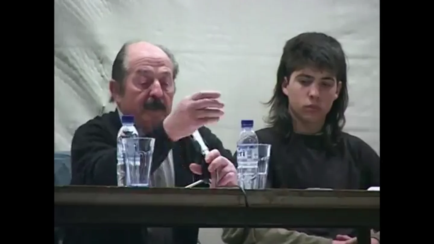 Así era Enric Marco, el "encantador de serpientes" que engañó al mundo haciéndose pasar por víctima del nazismo Así era Enric Marco, el "encantador de serpientes" que engañó al mundo haciéndose pasar por víctima del nazismo