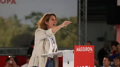La candidata del PSOE para las elecciones europeas y vicepresidenta tercera, Teresa Ribera