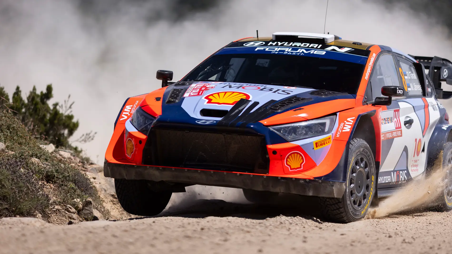 Ott Tänak se lleva el triunfo en Cerdeña in extremis por un pinchazo de Ogier Ott Tänak se lleva el triunfo en Cerdeña in extremis por un pinchazo de Ogier
