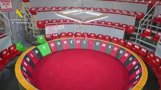 Desmantelan un 'estadio' de peleas de gallos en Murcia con capacidad para 200 personas Desmantelan un 'estadio' de peleas de gallos en Murcia con capacidad para 200 personas