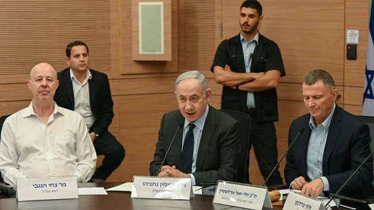 Netanyahu en la reunión del Comité de Defensa y Asuntos Exteriores de la Knéset (Parlamento israelí). Netanyahu en la reunión del Comité de Defensa y Asuntos Exteriores de la Knéset (Parlamento israelí).