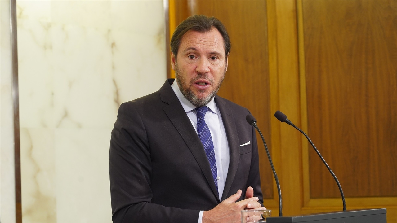 Óscar Puente comparecerá el viernes en el Senado a petición del PP por las incidencias en los trenes