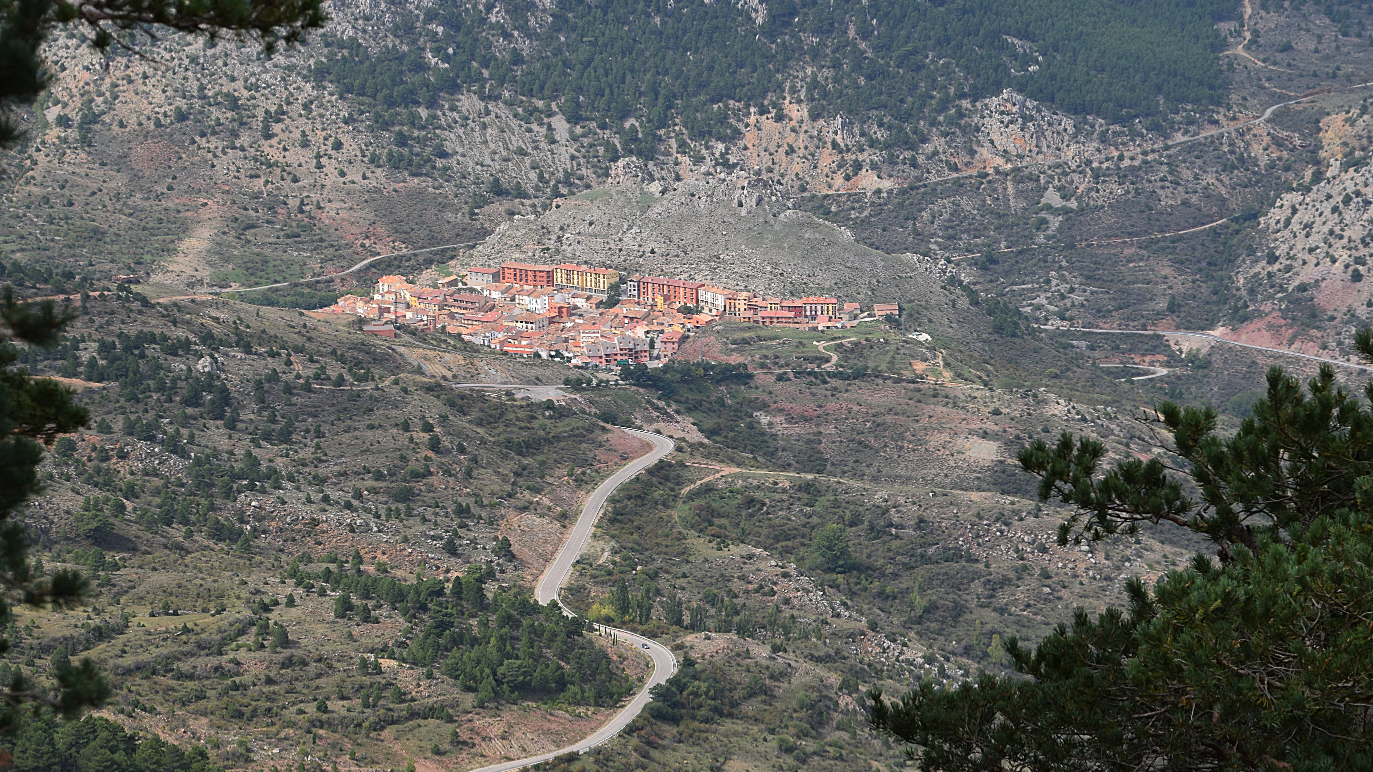 Vista del municipio de Camarena de la Sierra, en Teruel Vista del municipio de Camarena de la Sierra, en Teruel
