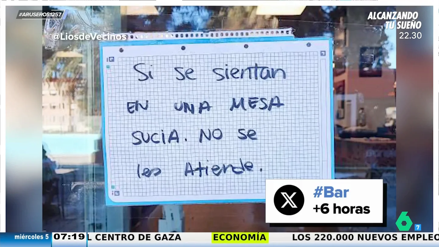 Viral BarUna norma de un bar abre el debate en redes: no atiende si un cliente se sienta en una mesa sucia Una norma de un bar abre el debate en redes: no atiende si un cliente se sienta en una mesa sucia