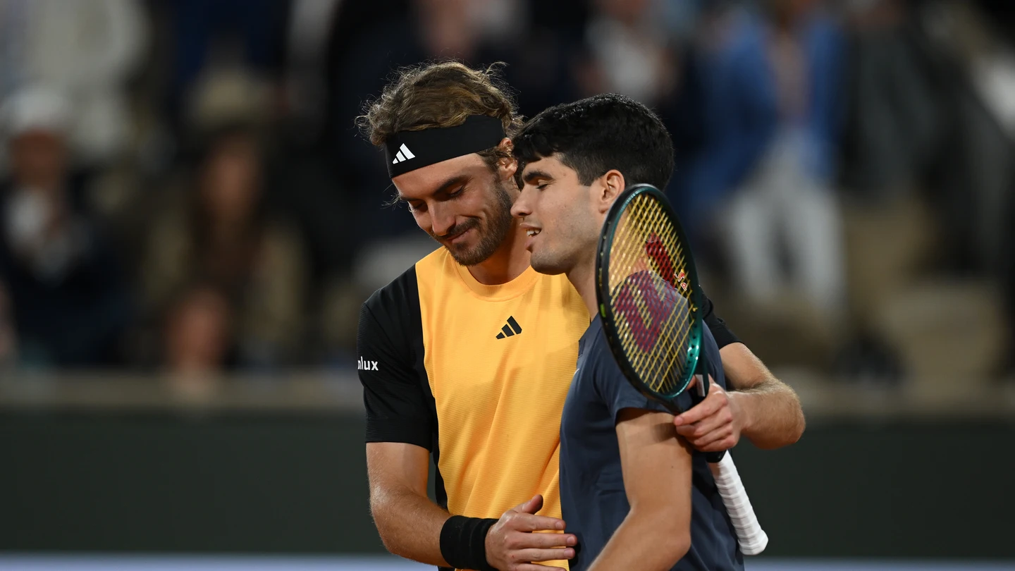Tsitsipas y Carlos Alcaraz en Roland Garros Tsitsipas y Carlos Alcaraz en Roland Garros