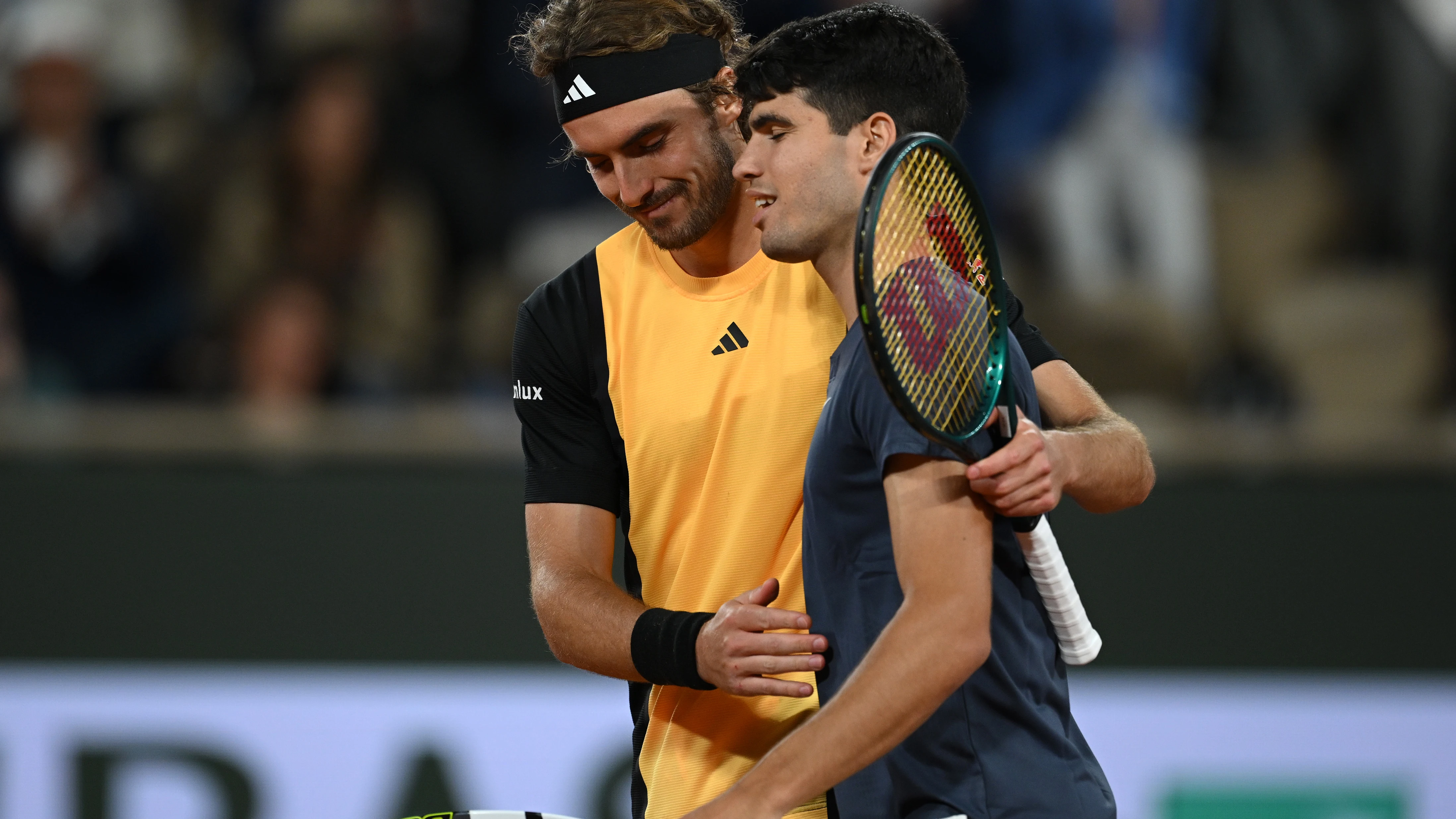 Tsitsipas y Carlos Alcaraz en Roland Garros