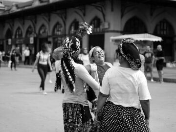 Mujeres riendo
