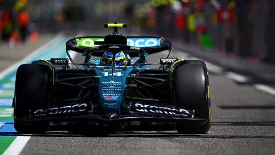Fernando Alonso, en el Aston Martin Fernando Alonso, en el Aston Martin