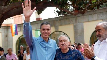 Pedro Sánchez con Pepe Álvarez