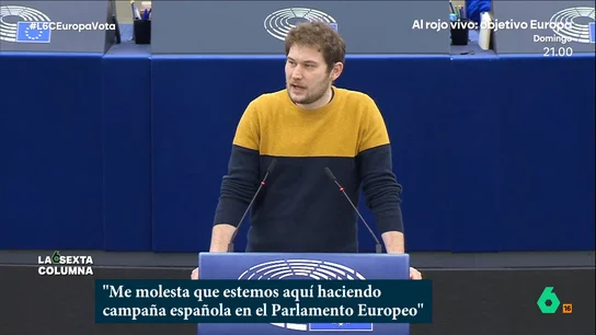 Un eurodiputado alemán se queja de la 'españolización' de la Eurocámara "Los debates nacionales deberían quedarse para el Congreso de los Diputados", afirma rotundo Claudi Pérez, director adjunto de 'El País' en este vídeo donde considera que en el Parlamento Europeo hay un "problema de españolización".