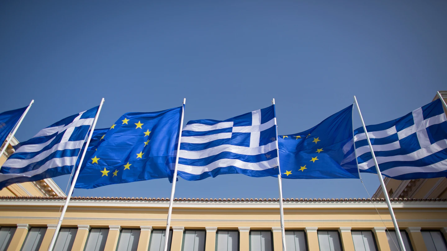 Banderas de Grecia y la Unión Europea Banderas de Grecia y la Unión Europea