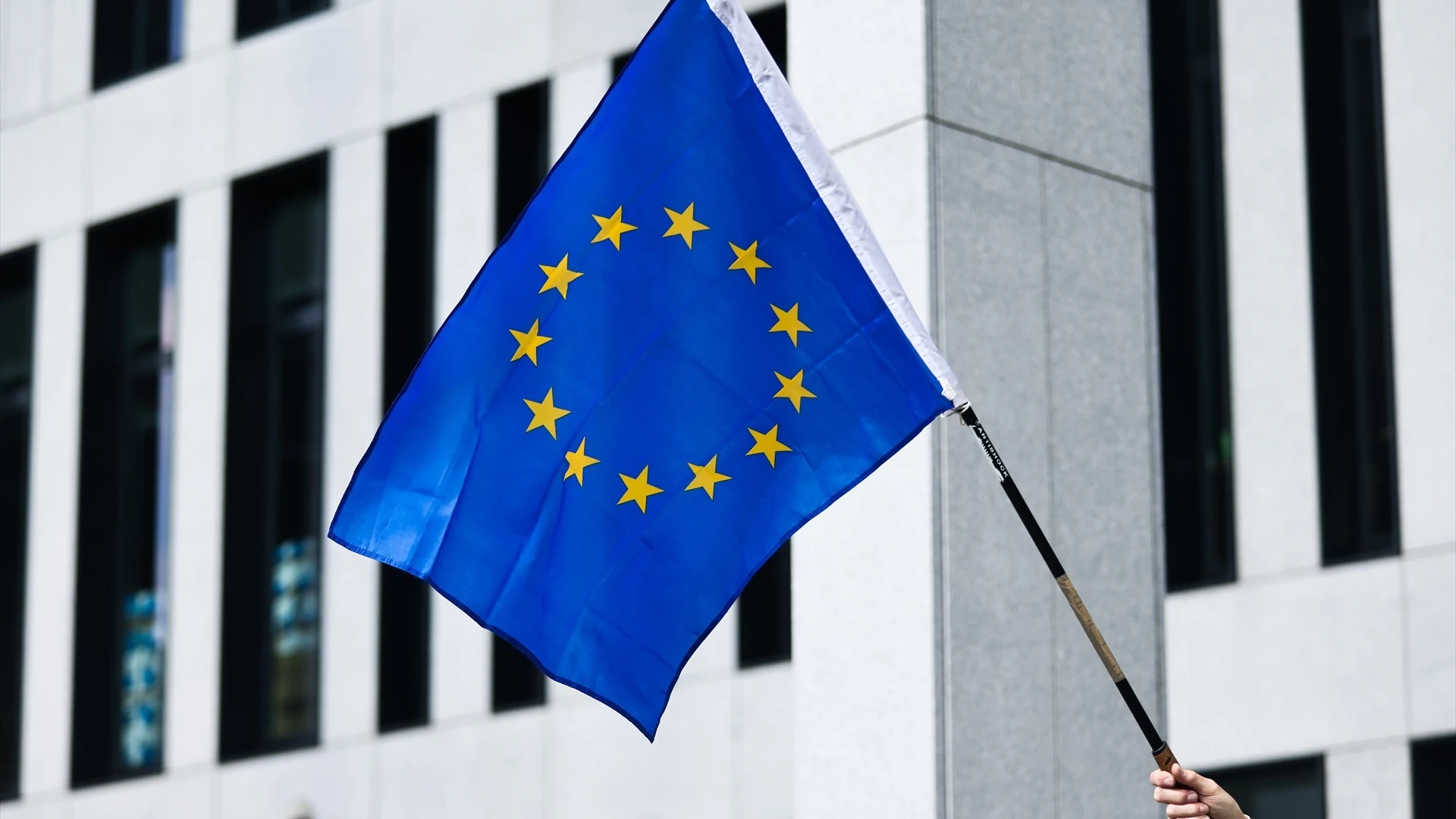 Bandera de la Unión Europea con motivo de las elecciones de 2024.