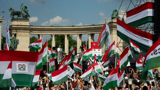 Víktor Orbán, en un mitin el día antes de las elecciones europeas de 2024 en Hungría Víktor Orbán, en un mitin el día antes de las elecciones europeas de 2024 en Hungría