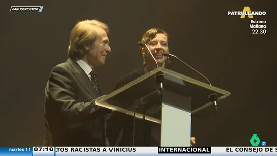 Raphael, galardonado con el Premio de Honor del Teatro Musical: "Espero volver pronto con otro musical" Raphael, galardonado con el Premio de Honor del Teatro Musical: "Espero volver pronto con otro musical"