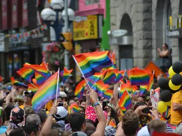 Todas las banderas del Orgullo LGTBIQ+: cuántas hay y qué significan sus colores 