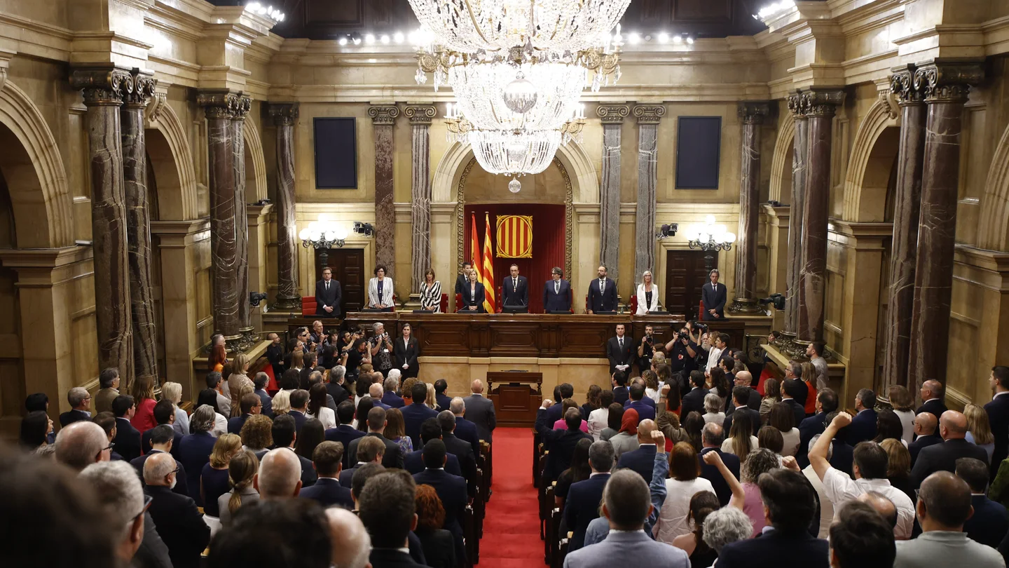 El nuevo presidente del Parlament, Josep Rull, declara constituida la nueva legislatura. El nuevo presidente del Parlament, Josep Rull, declara constituida la nueva legislatura.