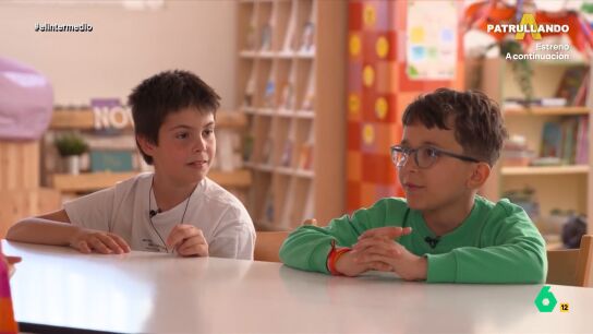 Un ni&ntilde;o le cuenta a Thais Villas por qu&eacute; los profesores deben dibujar bien: "A veces no se distingue un perro de un gato"