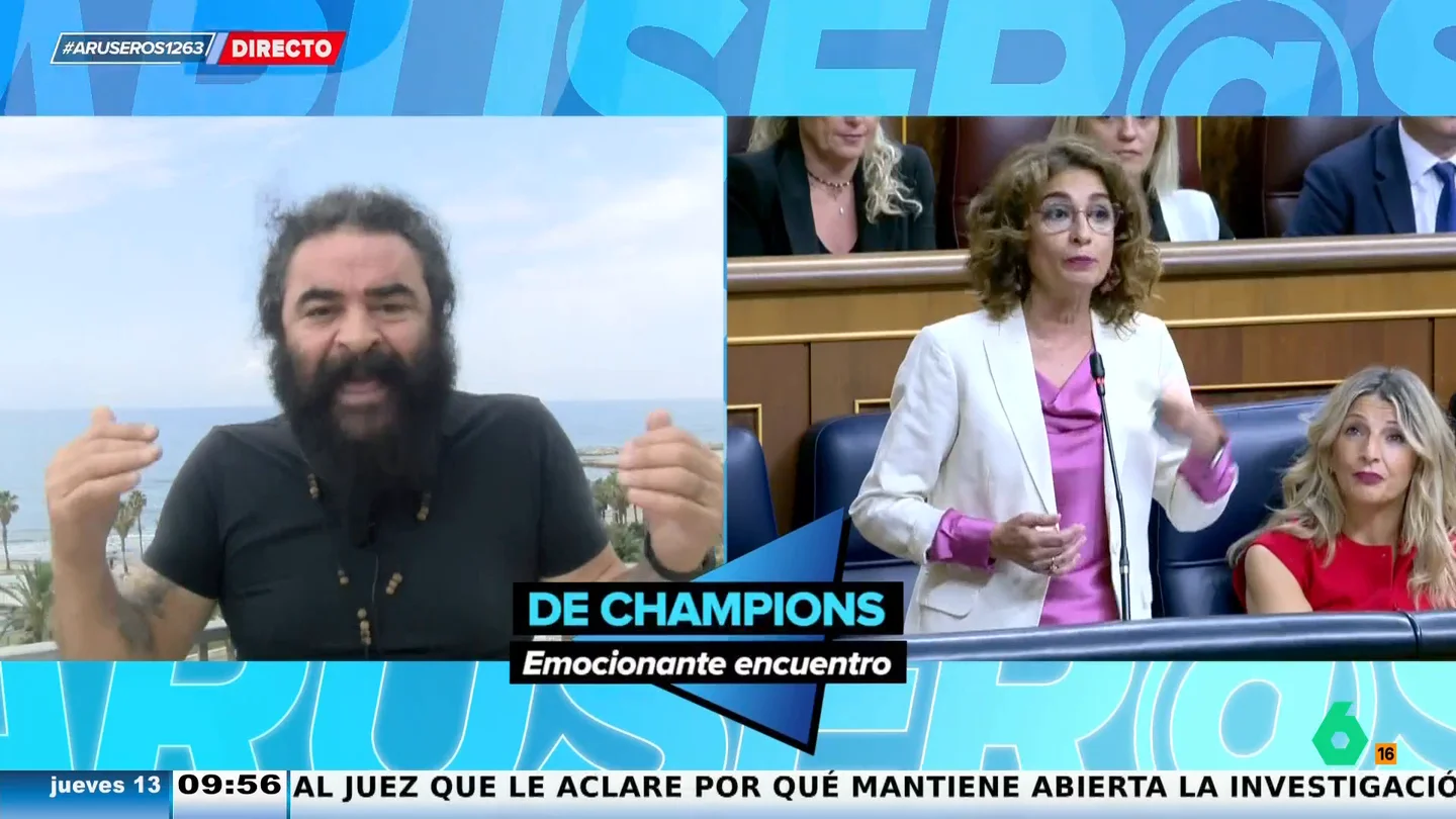 El Sevilla, de los gestos de María Jesus Montero en el Congreso: "Llega a llamar genio a Sánchez, como si fuera un delantero" El Sevilla, de los gestos de María Jesus Montero en el Congreso: "Llega a llamar genio a Sánchez, como si fuera un delantero"