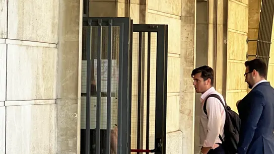 El agitador ultraderechista Vito Quiles entra en los juzgados de Sevilla El agitador ultraderechista Vito Quiles entra en los juzgados de Sevilla