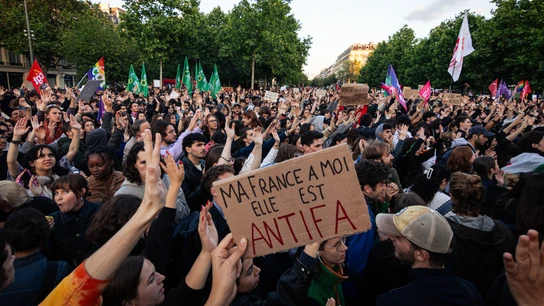 Manifestación en París este domingo contra el avance de la ultraderecha. Manifestación en París este domingo contra el avance de la ultraderecha.