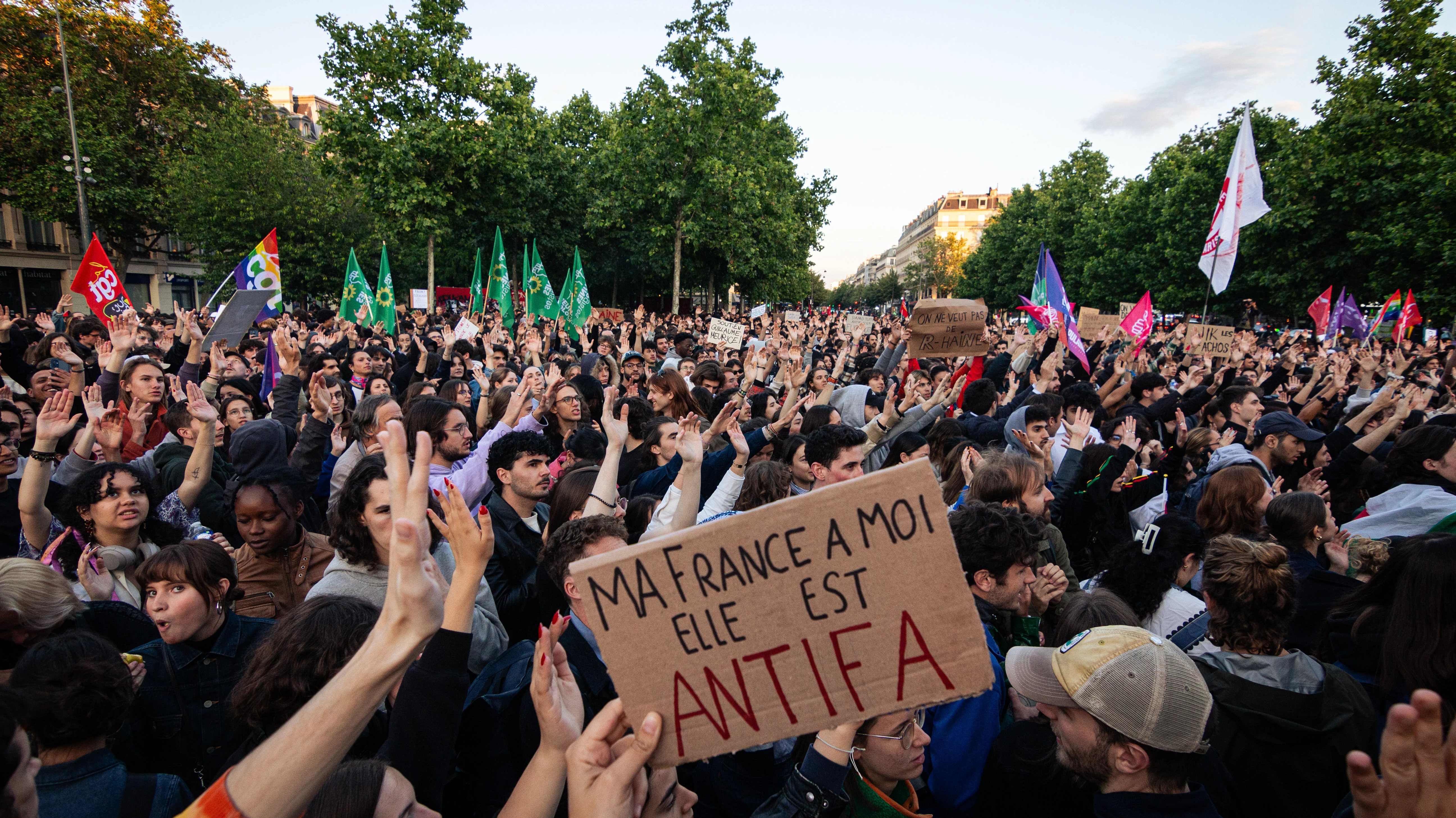 Manifestación en París este domingo contra el avance de la ultraderecha.