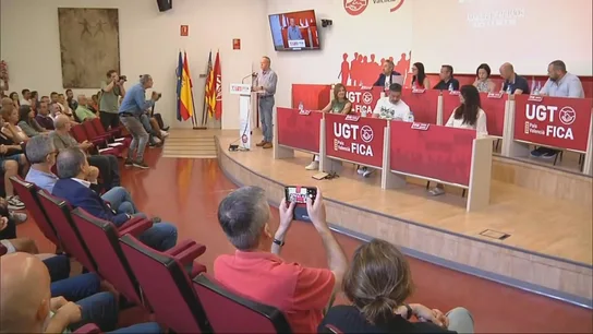 Asamblea extraordinaria de UGT con los trabajadores de la fábrica de Ford en Almussafes. Asamblea extraordinaria de UGT con los trabajadores de la fábrica de Ford en Almussafes.