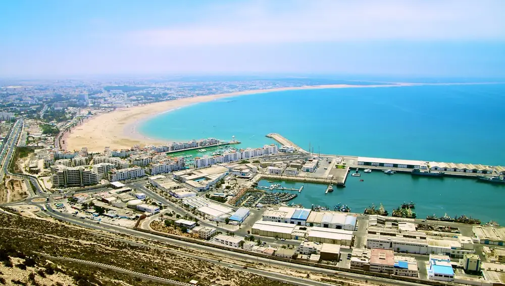 Panorámica de Agadir con la playa al fondo