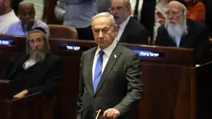 Imagen de archivo del primer ministro de Israel, Benjamin Netanyahu, durante una votación en la Knesset.