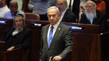 Imagen de archivo del primer ministro de Israel, Benjamin Netanyahu, durante una votación en la Knesset.