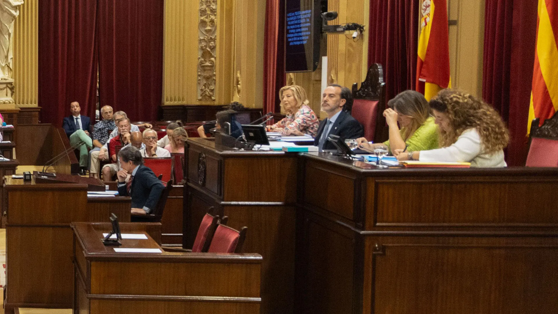 El presidente del Parlament balear, Gabriel Le Senne, durante el pleno del parlamento balear