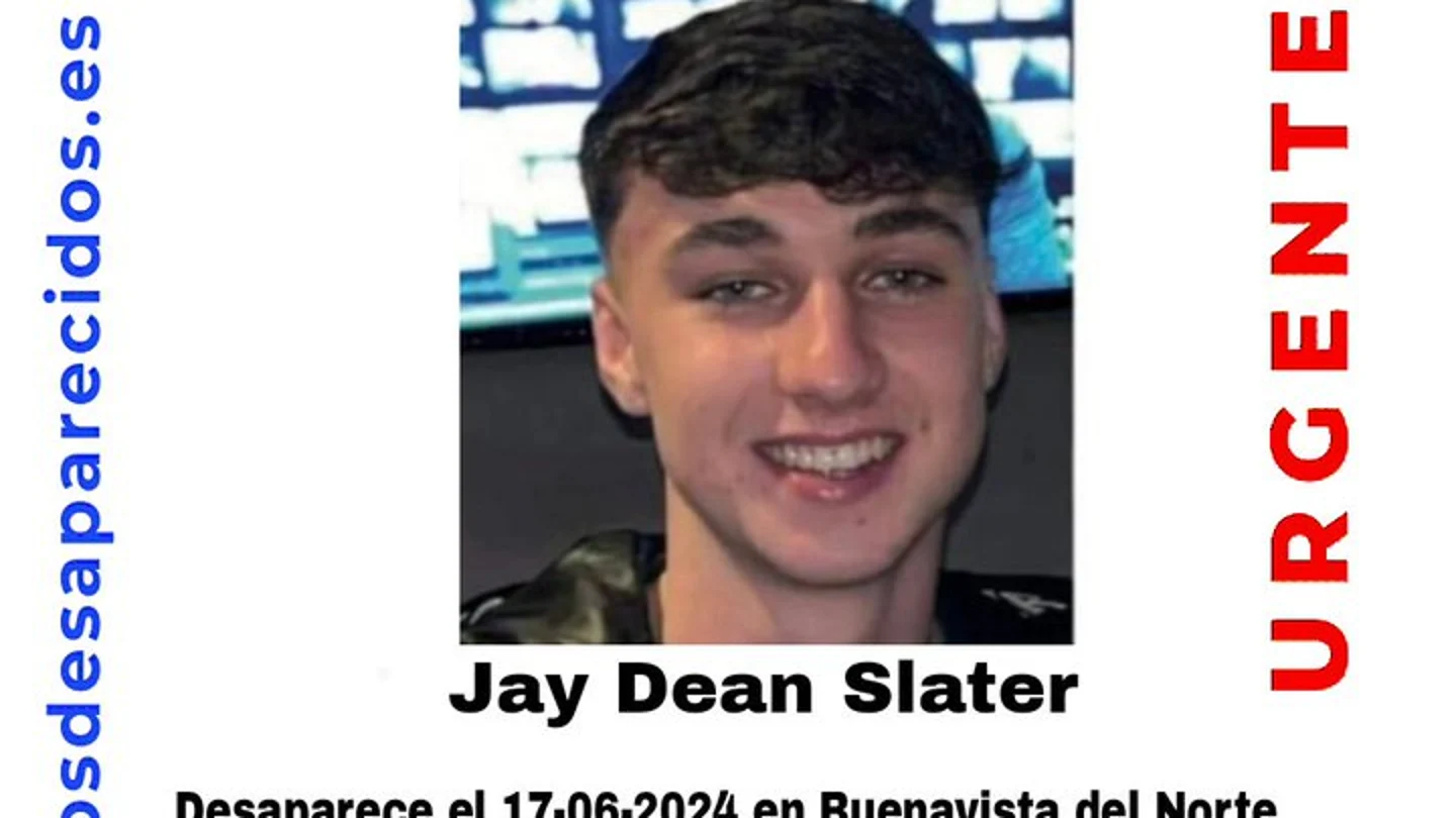Cartel de la organización SOS Desaparecidos con la imagen de un joven británico desaparecido en Tenerife Cartel de la organización SOS Desaparecidos con la imagen de un joven británico desaparecido en Tenerife
