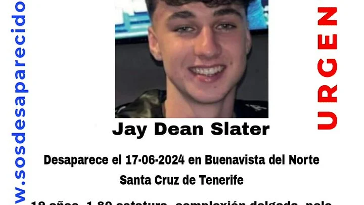Cartel de la organización SOS Desaparecidos con la imagen de un joven británico desaparecido en Tenerife 