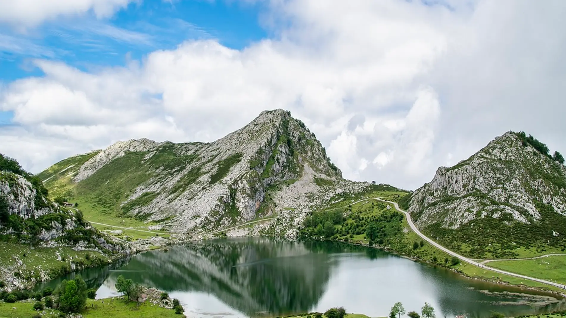 Lagos de Covadonga Lagos de Covadonga