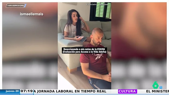Una pareja se viraliza en TikTok creando la EVAVIA (Evaluación para acceso a la vida adulta) y reaccionando a sus notas Una pareja se viraliza en TikTok creando la EVAVIA (Evaluación para acceso a la vida adulta) y reaccionando a sus notas