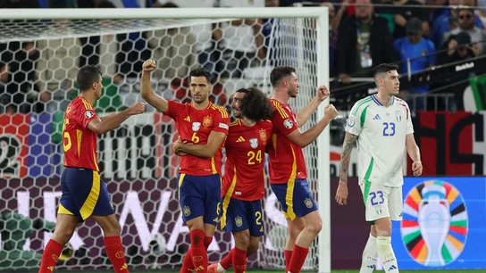 Rodri, Cucurella, Mikel Merino y Laporte celebrando el pase de España a octavos Rodri, Cucurella, Mikel Merino y Laporte celebrando el pase de España a octavos