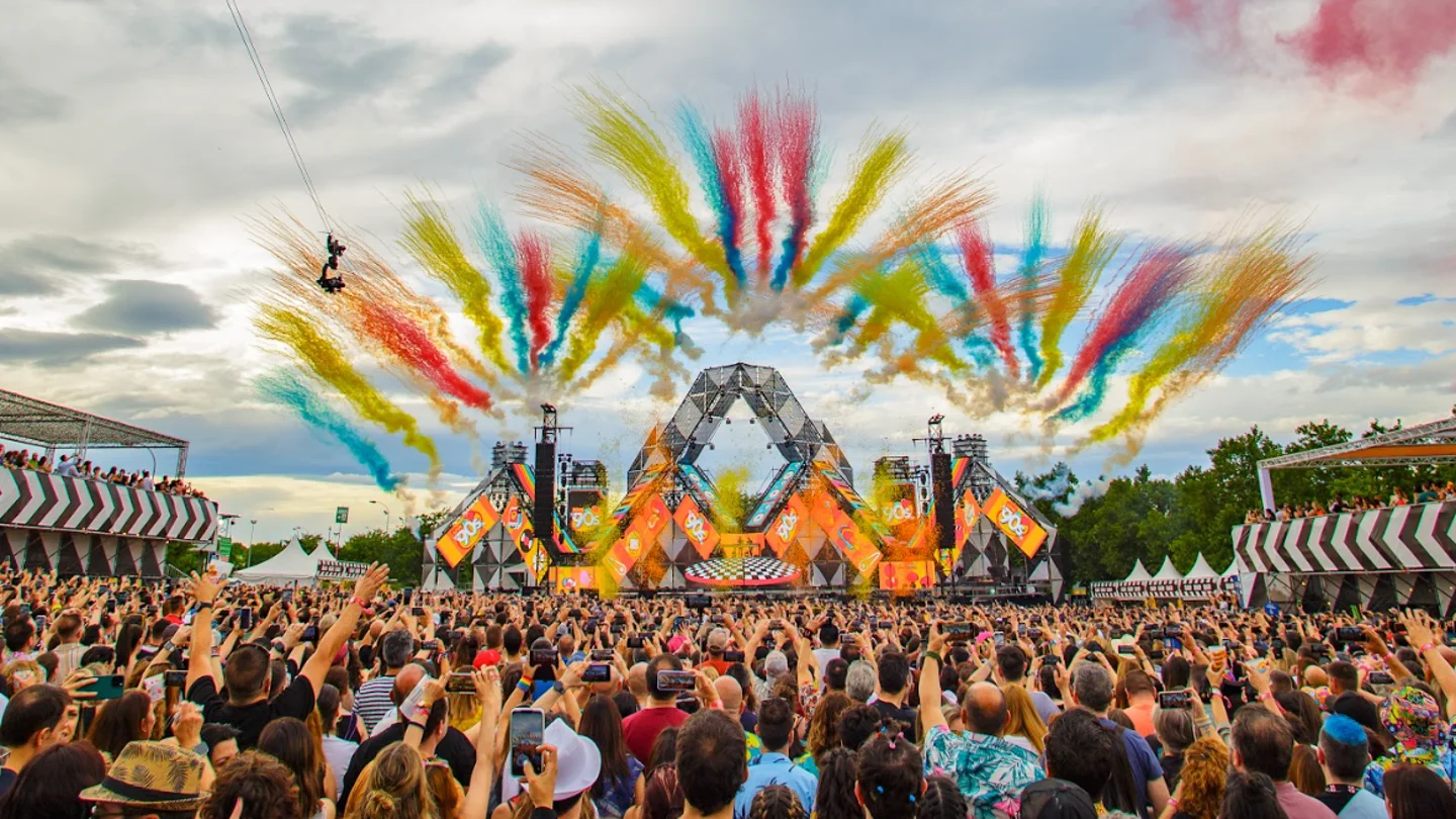 Escenario principal de 'Love the 90's 2024' Escenario principal de 'Love the 90's 2024'