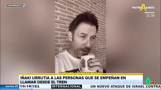 Iñaki Urrutia, a los que hablan por teléfono en el tren: "Vosotros a voces, que se os oiga bien" Iñaki Urrutia, a los que hablan por teléfono en el tren: "Vosotros a voces, que se os oiga bien"