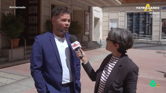 Thais Villas alucina con la nota que sacó Rufián después de usar una chuleta en un examen: "¿Pero qué mierda es esta?" El portavoz de ERC confiesa la 'trampa' que hizo en un examen del instituto y que, además, no salió bien