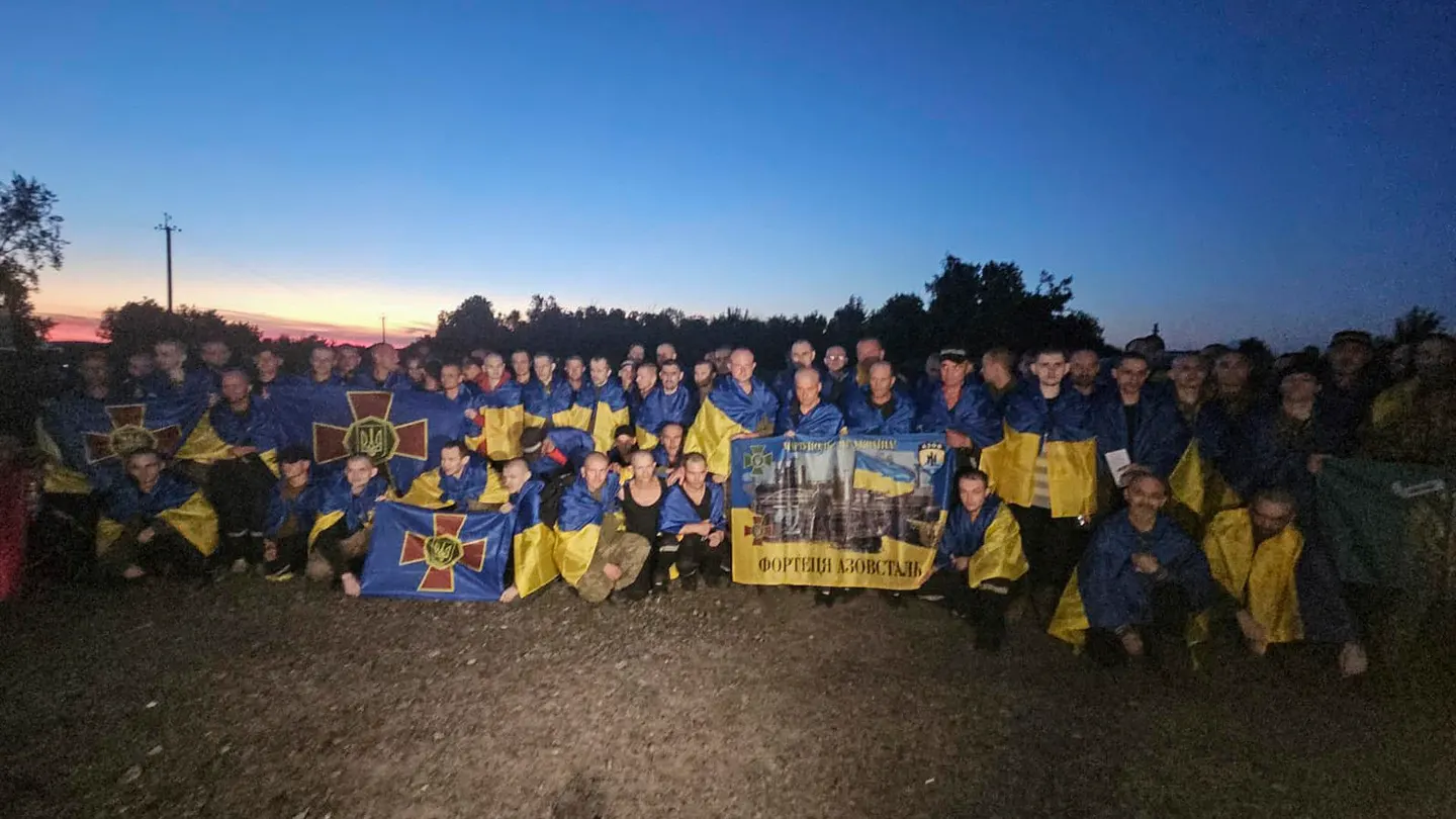 Prisioneros de guerra ucranianos, tras ser devueltos a su país el pasado 25 de junio. Prisioneros de guerra ucranianos, tras ser devueltos a su país el pasado 25 de junio.