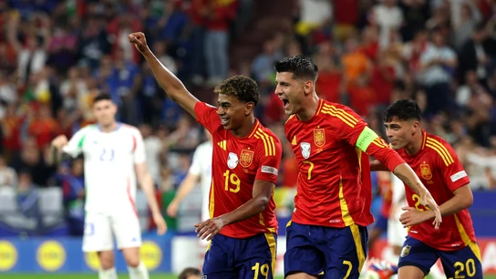 Lamine Yamal y Álvaro Morata Lamine Yamal y Álvaro Morata