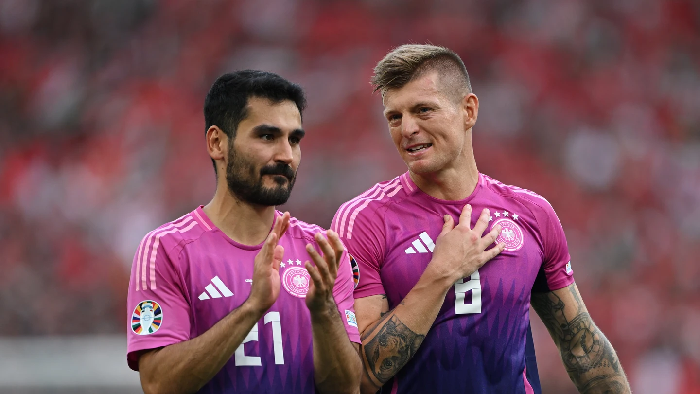 Gundogan y Toni Kroos Gundogan y Toni Kroos