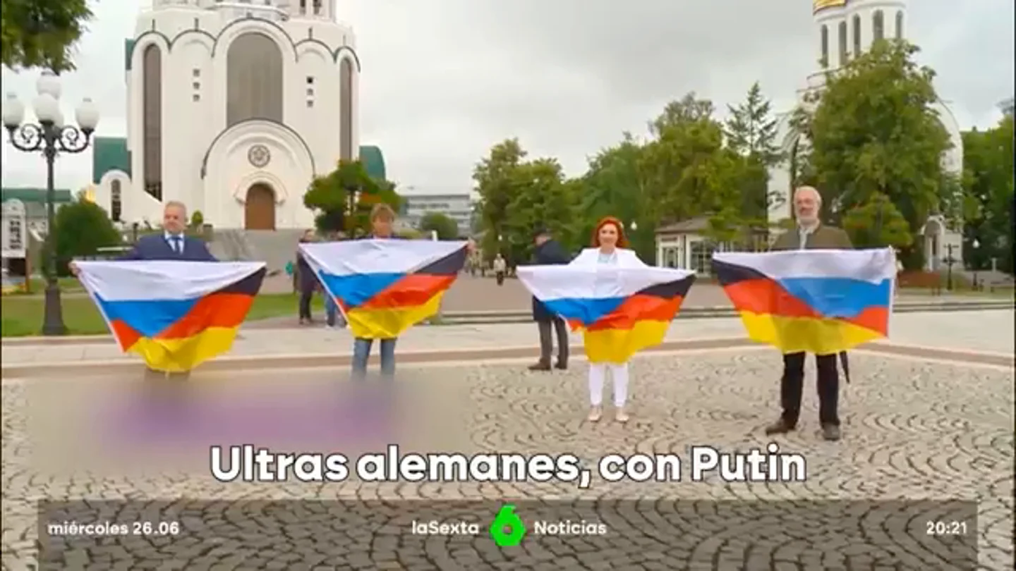 Putinismo ultra en Europa: la extrema derecha alemana muestra una bandera con los colores de Alemania y Rusia Putinismo ultra en Europa: la extrema derecha alemana muestra una bandera con los colores de Alemania y Rusia