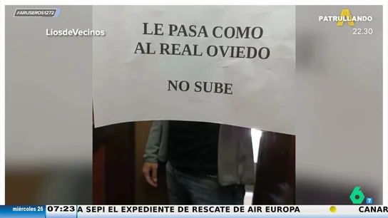 Así anuncian que un ascensor está averiado en un edificio de Gijón: se acuerdan de Oviedo Así anuncian que un ascensor está averiado en un edificio de Gijón: se acuerdan de Oviedo
