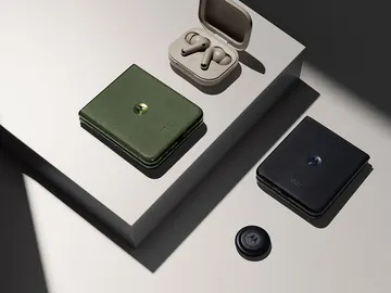 El MotoTag junto a los nuevos plegables El MotoTag junto a los nuevos plegables