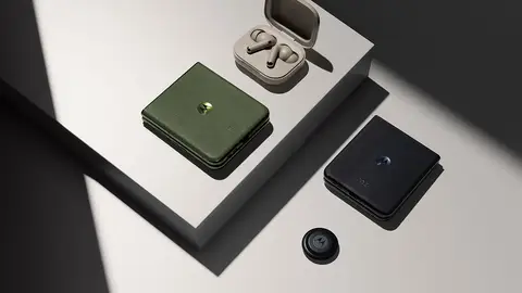 El MotoTag junto a los nuevos plegables El MotoTag junto a los nuevos plegables